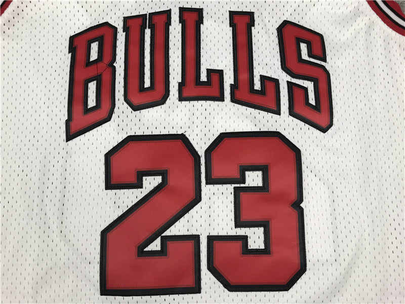 Chicago Bulls Michael Jordan #23 1997-98 Throwback �C Embroidered