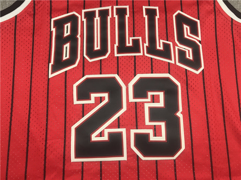Chicago Bulls Michael Jordan #23 1995-96 Throwback �C Embroidered