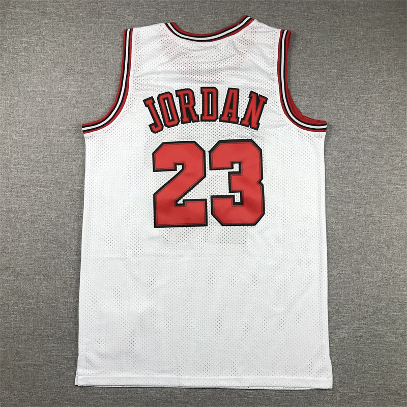 Chicago Bulls Michael Jordan #23 1997-98 Throwback �C Embroidered