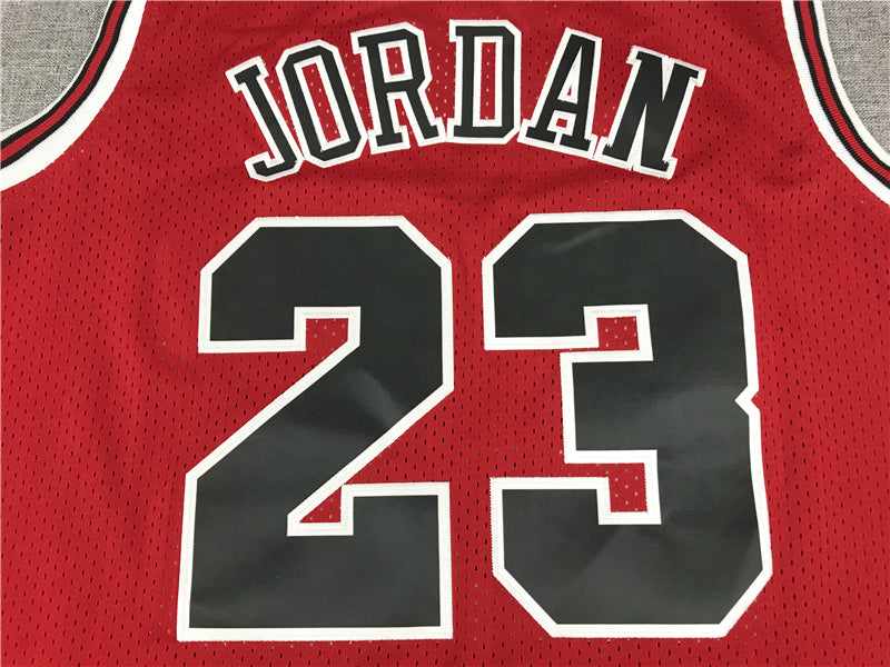 Chicago Bulls Michael Jordan #23 1997-98 Throwback �C Embroidered