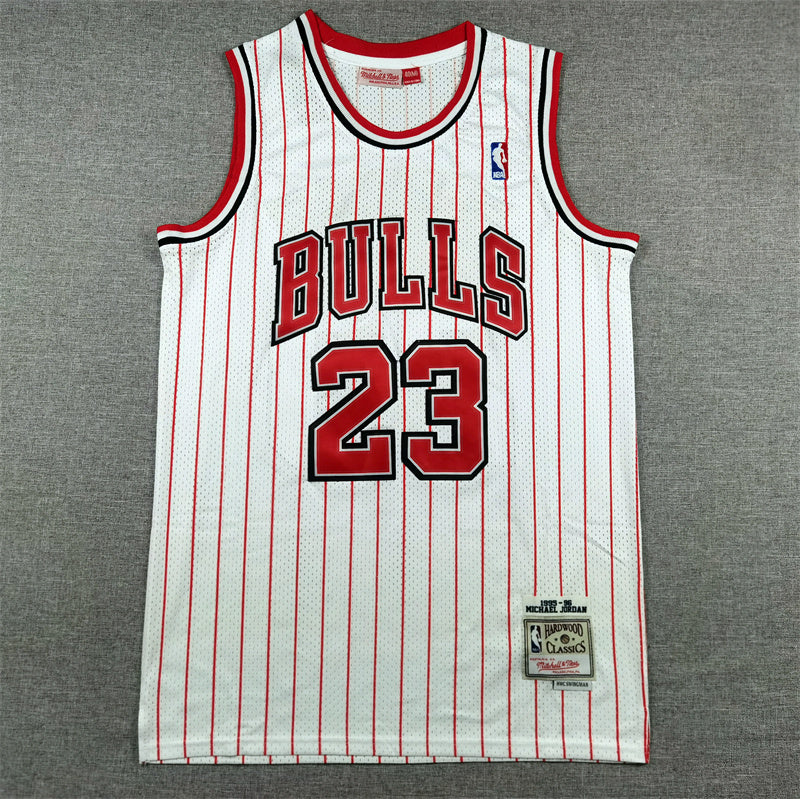 Chicago Bulls Michael Jordan #23 1995-96 Throwback �C Embroidered