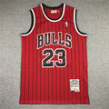 Chicago Bulls Michael Jordan #23 1995-96 Throwback �C Embroidered