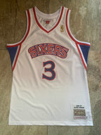 Allen Iverson Philadelphia 76ers 3 White MN