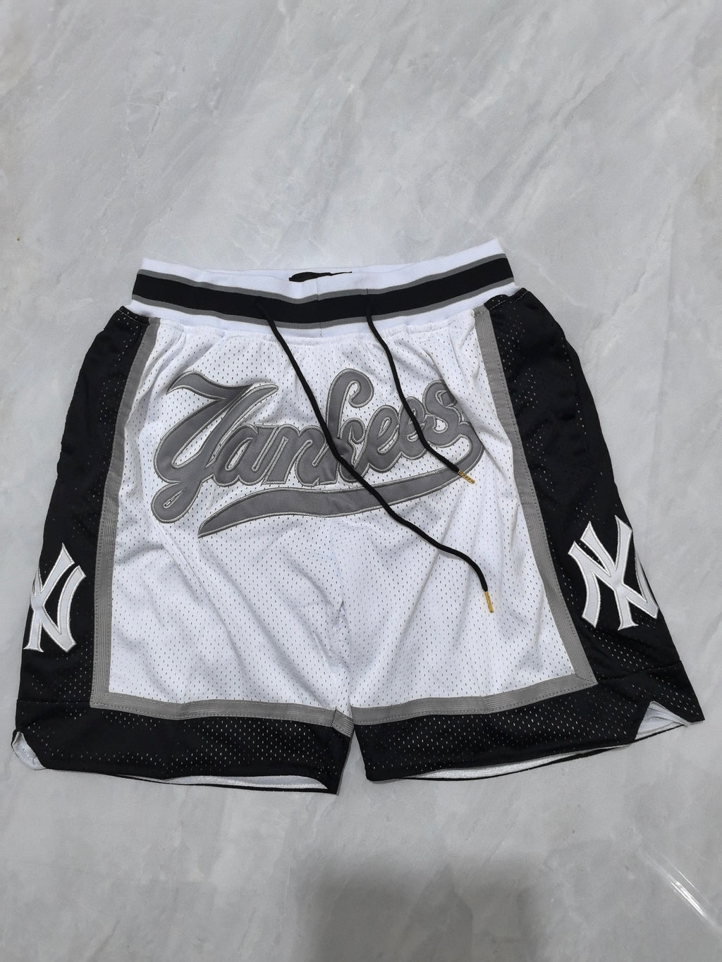 New York Yankees White Pocket Shorts