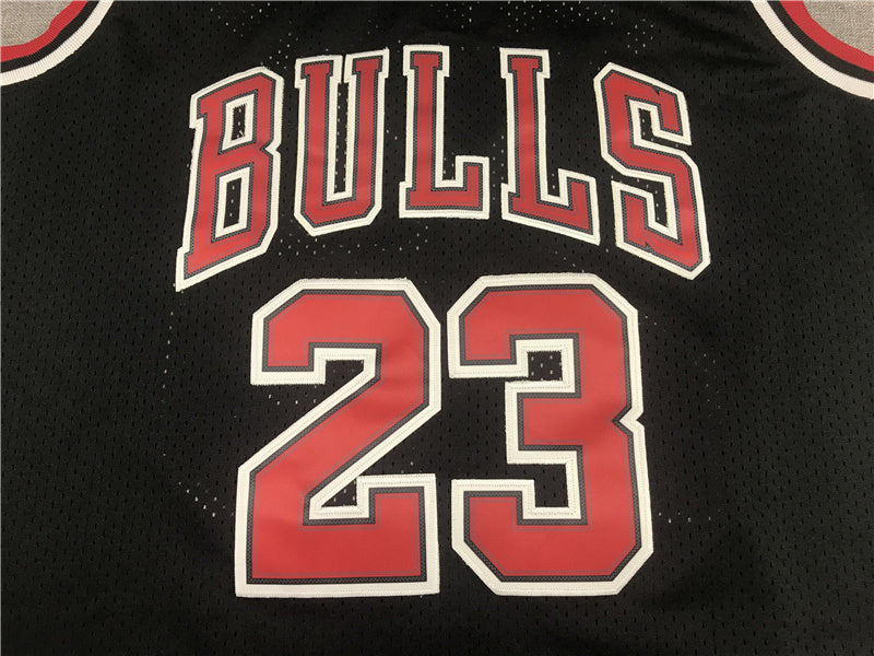 Chicago Bulls Michael Jordan #23 1997-98 Throwback �C Embroidered